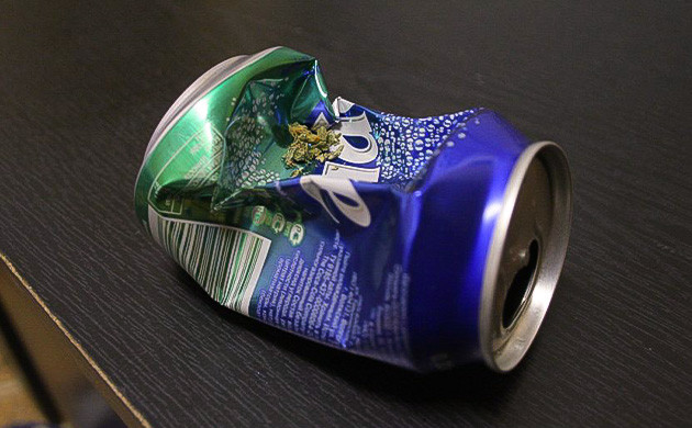 Импровизированный бонг из банки Как сделать бонг из банки