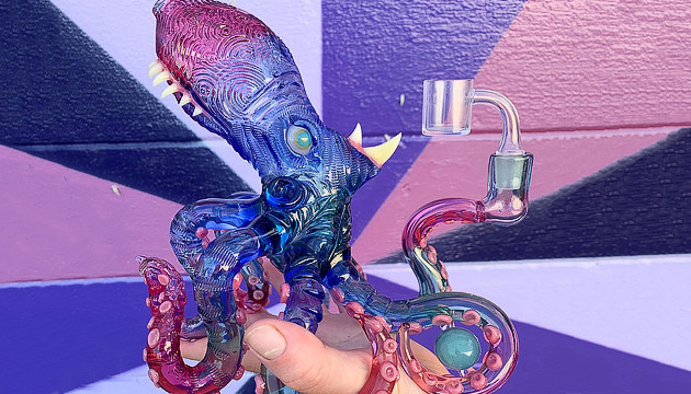 Бонг в форме осьминога