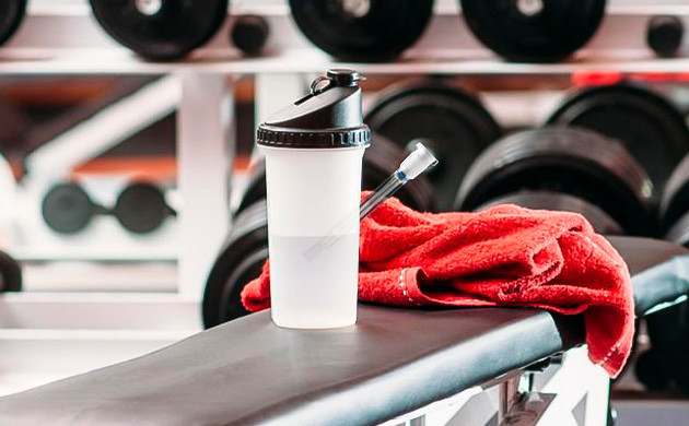 Бонг в виде бутылке для спорта